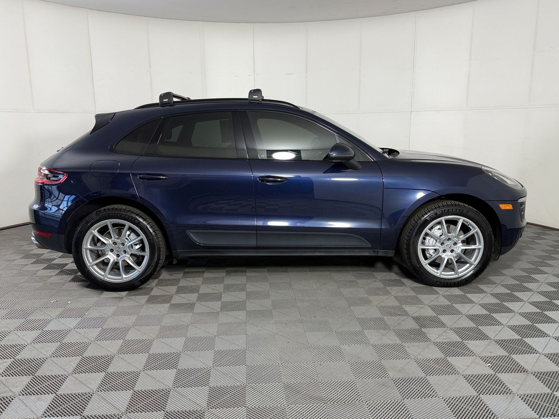 Used 2017 Porsche Macan S AWD/4WD image 8