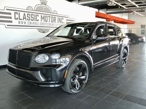 Used 2023 Bentley Bentayga AWD/4WD image 3