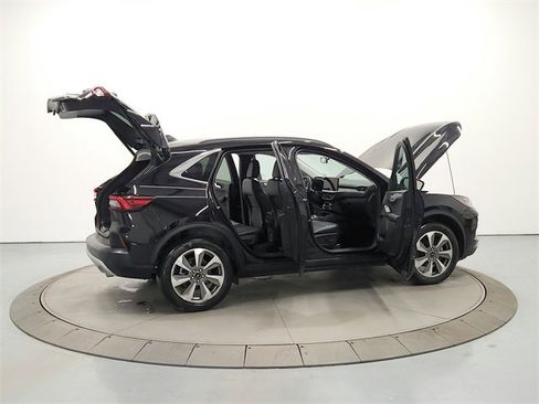 Used 2025 Ford Escape Platinum image 15