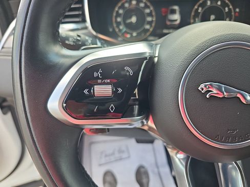 Used 2024 Jaguar F-PACE R-Dynamic S AWD/4WD image 19