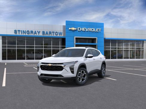 New 2026 Chevrolet Trax LT FWD image 8