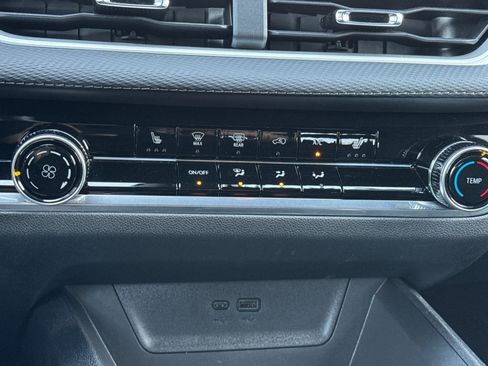 Certified 2025 Chevrolet Equinox LT image 23