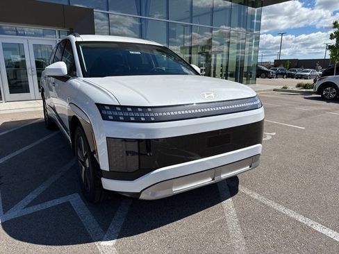 New 2026 Hyundai Ioniq 9 SEL image 8