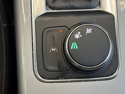Used 2023 Chevrolet Blazer LT FWD image 32
