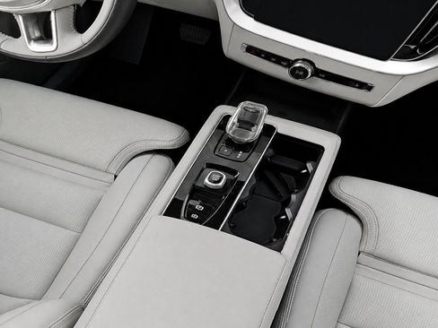 Certified 2026 Volvo XC90 B6 Ultra AWD/4WD image 21