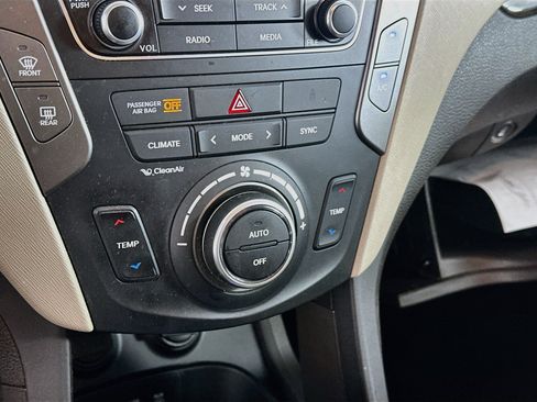 Used 2017 Hyundai Santa Fe Sport FWD image 23