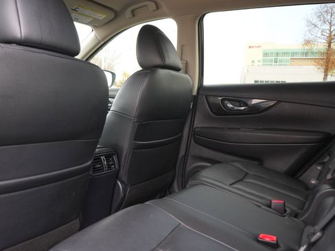 Used 2019 Nissan Rogue SL image 13