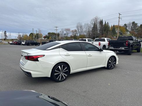 Used 2021 Nissan Altima 2.5 SR w/ SR Premium Package image 4