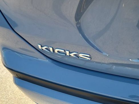 Used 2022 Nissan Kicks SR FWD image 19
