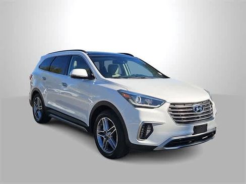 Used 2019 Hyundai Santa Fe XL image 2