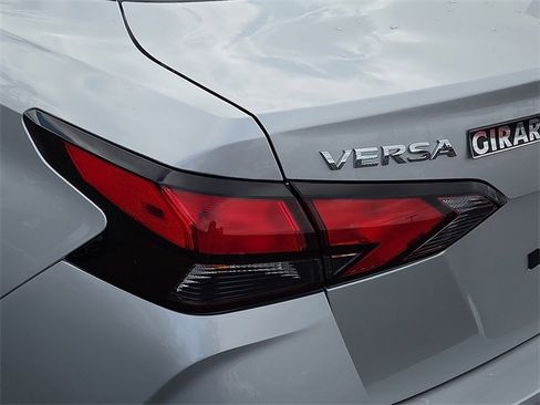 Used 2025 Nissan Versa S w/ Trunk Package image 10