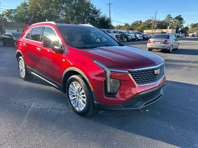 Certified 2024 Cadillac XT4 Luxury w/ Cold Weather Package FWD image 6