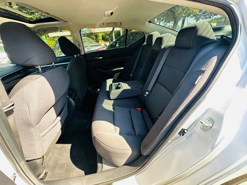 Used 2020 Nissan Altima 2.5 SV image 19