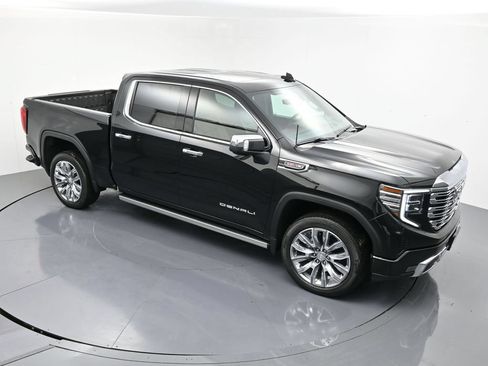 Used 2022 GMC Sierra 1500 Denali w/ Denali Reserve Package AWD/4WD image 32