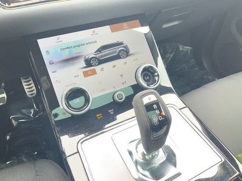 Used 2023 Land Rover Range Rover Evoque R-Dynamic SE AWD/4WD image 24