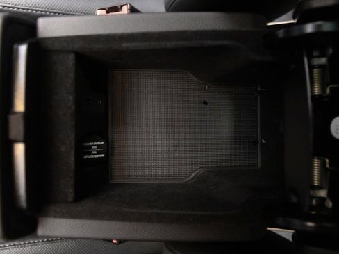 Used 2016 Porsche Panamera S image 97