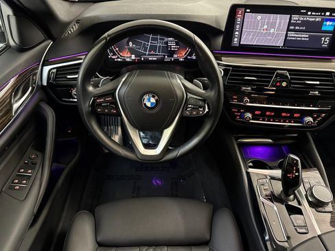 Used 2021 BMW 530i w/ Convenience Package RWD image 27