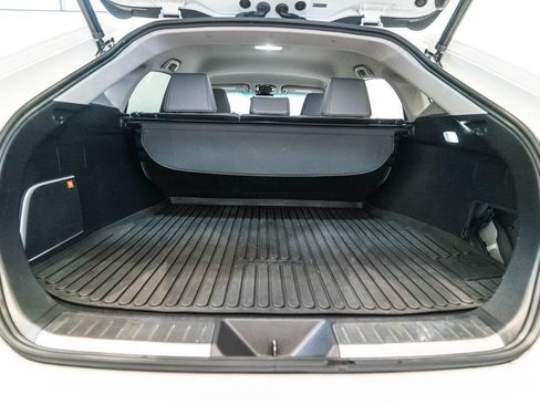 Certified 2021 Toyota Venza XLE w/ Softex Package AWD/4WD image 36