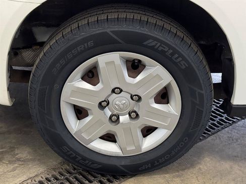 Used 2009 Dodge Grand Caravan SE w/ Climate Group FWD image 30