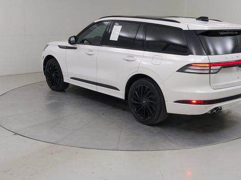 Used 2025 Lincoln Aviator Reserve w/ Equipment Group 201A AWD/4WD image 19