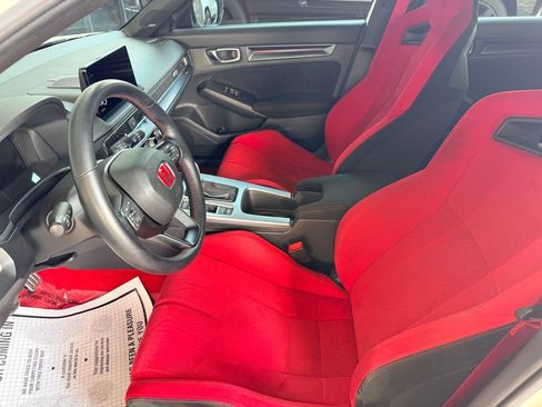 Used 2023 Honda Civic Type R image 5
