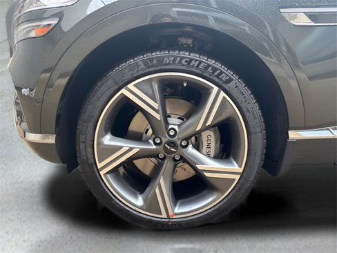 New 2025 Genesis GV80 2.5T Prestige image 9