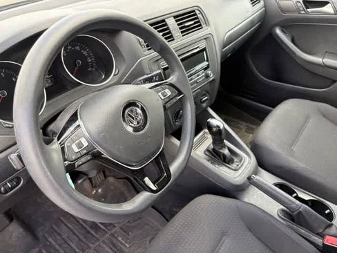 Used 2015 Volkswagen Jetta S FWD image 10