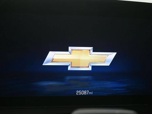 Used 2024 Chevrolet Traverse RS FWD image 10