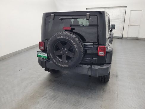 Used 2015 Jeep Wrangler Unlimited Sahara AWD/4WD image 7