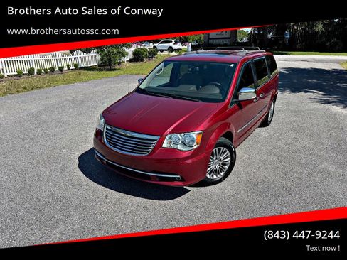 Used 2013 Chrysler Town & Country Touring-L w/ Entertainment Group #2 FWD image 1