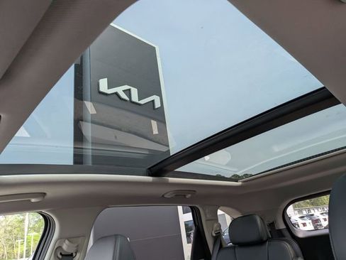 New 2026 Kia Sorento EX w/ EX Premium Package FWD image 19