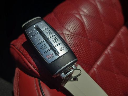 Used 2024 Genesis GV70 3.5T Sport w/ Sport Prestige Package AWD/4WD image 25