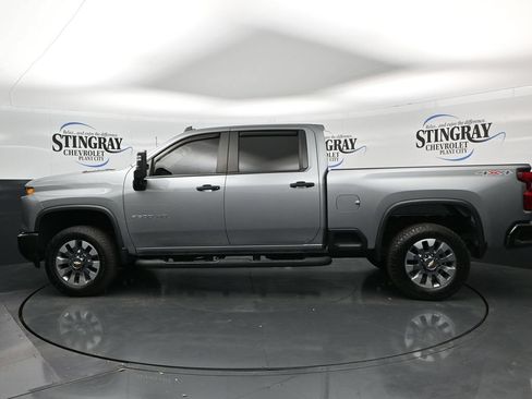 Used 2024 Chevrolet Silverado 2500 Custom w/ Custom Convenience Package AWD/4WD image 4
