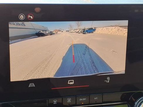 Used 2025 GMC Canyon Elevation image 24