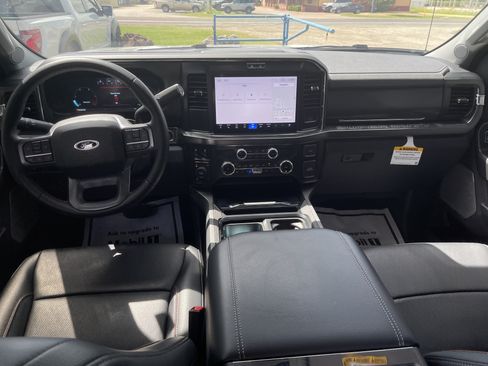Used 2026 Ford F250 Lariat w/ Black Appearance Package AWD/4WD image 14