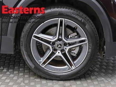Used 2022 Mercedes-Benz GLB 250 4MATIC w/ AMG Line image 30