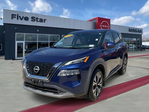 Used 2022 Nissan Rogue SV AWD/4WD image 3