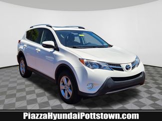 Used 2014 Toyota RAV4 XLE w/ Preferred Accessory Package AWD/4WD video 1
