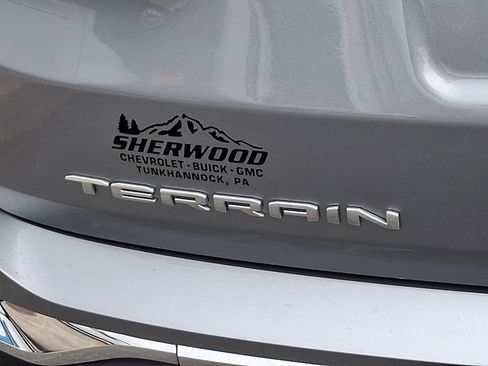 Used 2024 GMC Terrain SLT w/ Infotainment Package II image 31