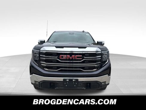 Used 2024 GMC Sierra 1500 SLT w/ SLT Premium Package AWD/4WD image 9
