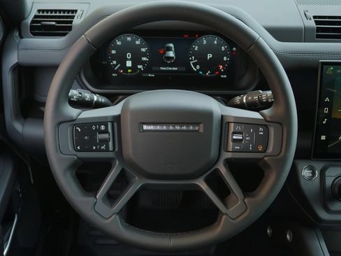 Used 2026 Land Rover Defender 110 S AWD/4WD image 17