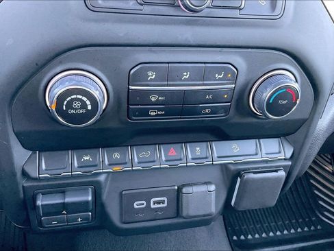 Used 2024 Chevrolet Silverado 1500 Custom Trail Boss w/ LPO, Dark Essentials Package image 31