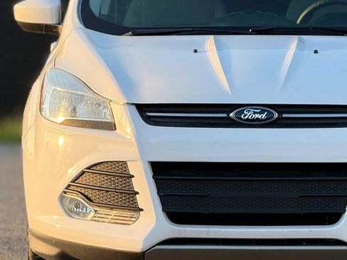 Used 2015 Ford Escape SE FWD image 11