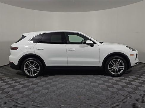 Certified 2022 Porsche Cayenne image 8