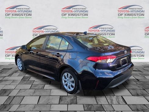 Used 2023 Toyota Corolla LE image 4