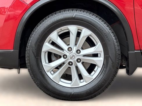 Used 2014 Nissan Rogue SV AWD/4WD image 12