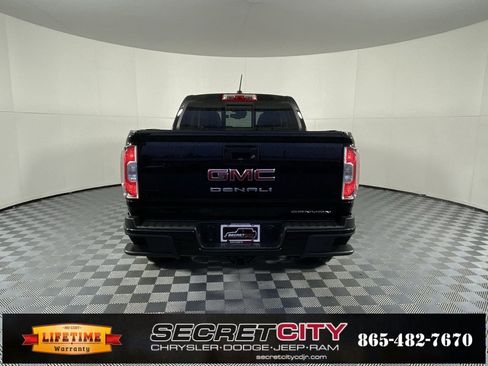 Used 2022 GMC Canyon Denali image 5