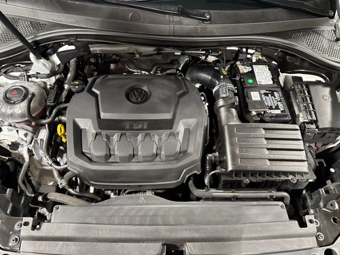 Used 2021 Volkswagen Tiguan SE AWD/4WD image 34