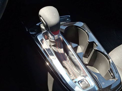 Used 2024 Chevrolet Trax RS w/ Driver Confidence Package FWD image 13