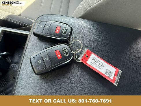 Used 2025 Toyota Tacoma TRD Off-Road image 37